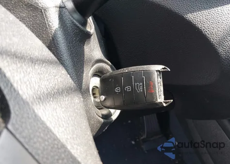 2018 Kia Sorento 2.4L Lx z USA, uszkodzony, nr VIN 5XYPG4A36JG348763